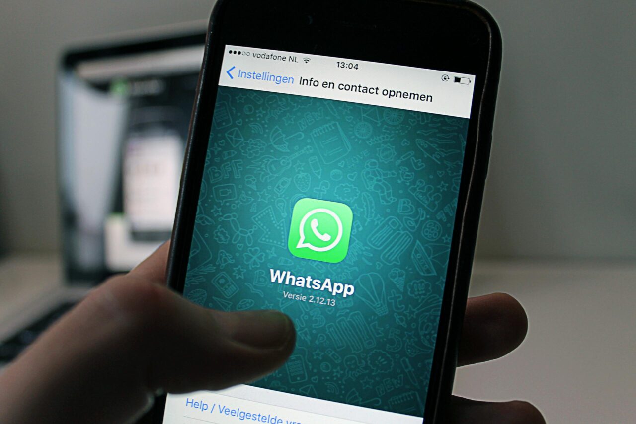 Contacto por WhatsApp